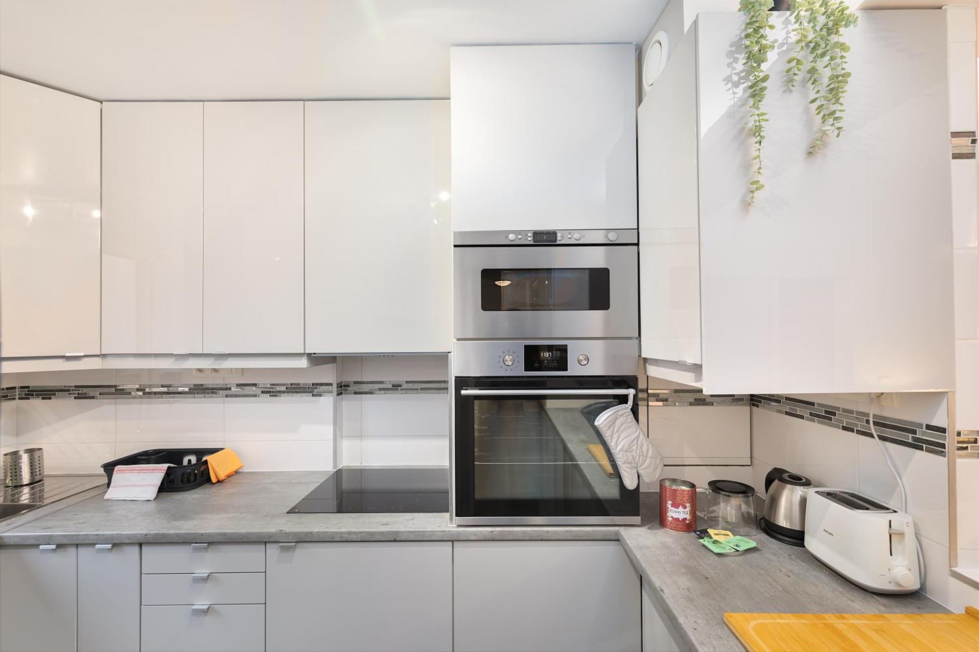 Cosy'n Paris - Parking Secure - Metro 14 - Wifi - Terrace - Premium Bedding Appartement *
